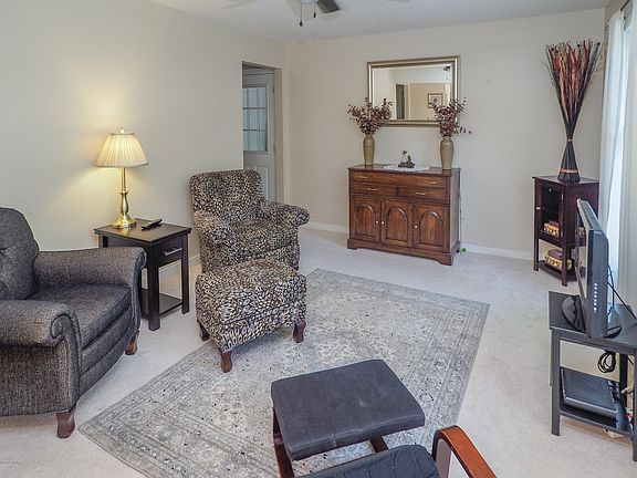 1429 West Kilgore-102