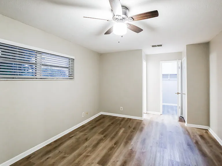 12695 Westport Cir — Photo 11
