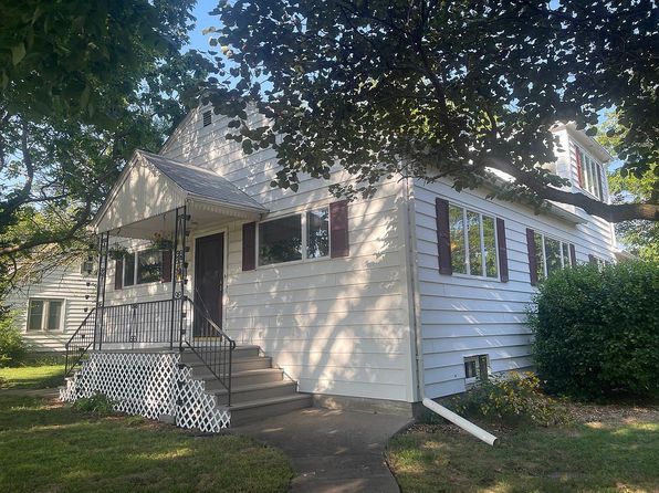 252 S Main St