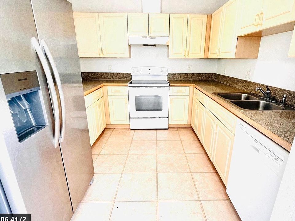 1st image of 1436 Hawthorne Pl