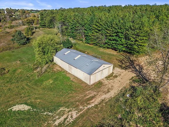 3rd image of 7165 Town Line ROAD