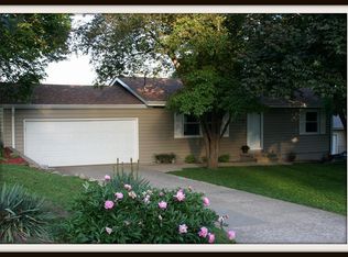 1108 N 4th St, Oskaloosa, IA 52577