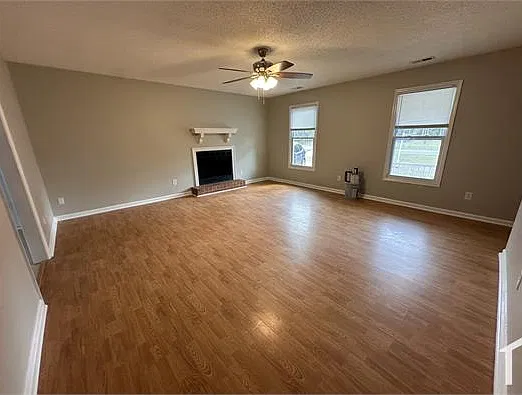 3 bed, 1228 sqft, $1,700 — Photo 3
