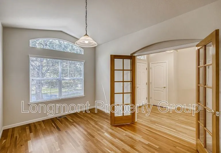 1668 Metropolitan Dr — Photo 13