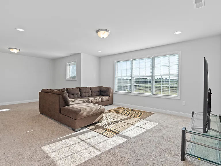 111 Heritage Lakes Blvd — Photo 7