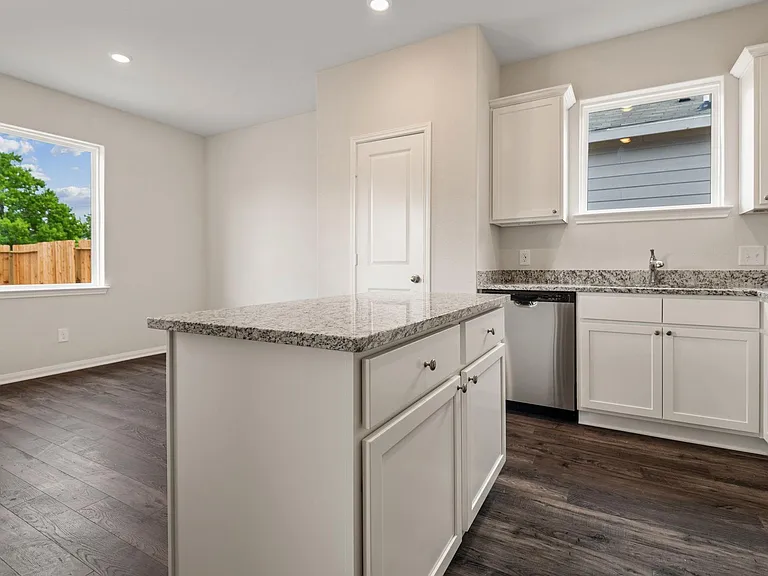 345 Fastboy Ln — Photo 5