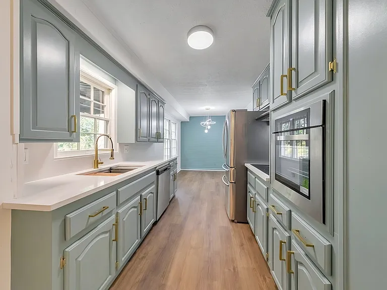1920 Mozelle Dr — Photo 22
