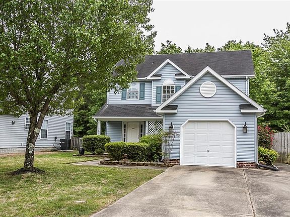 3rd image of 302 Vivian Ct