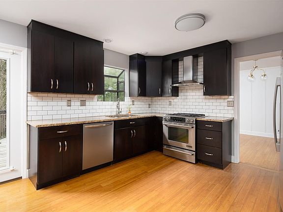 5th image of 4321 Penshurst Sq