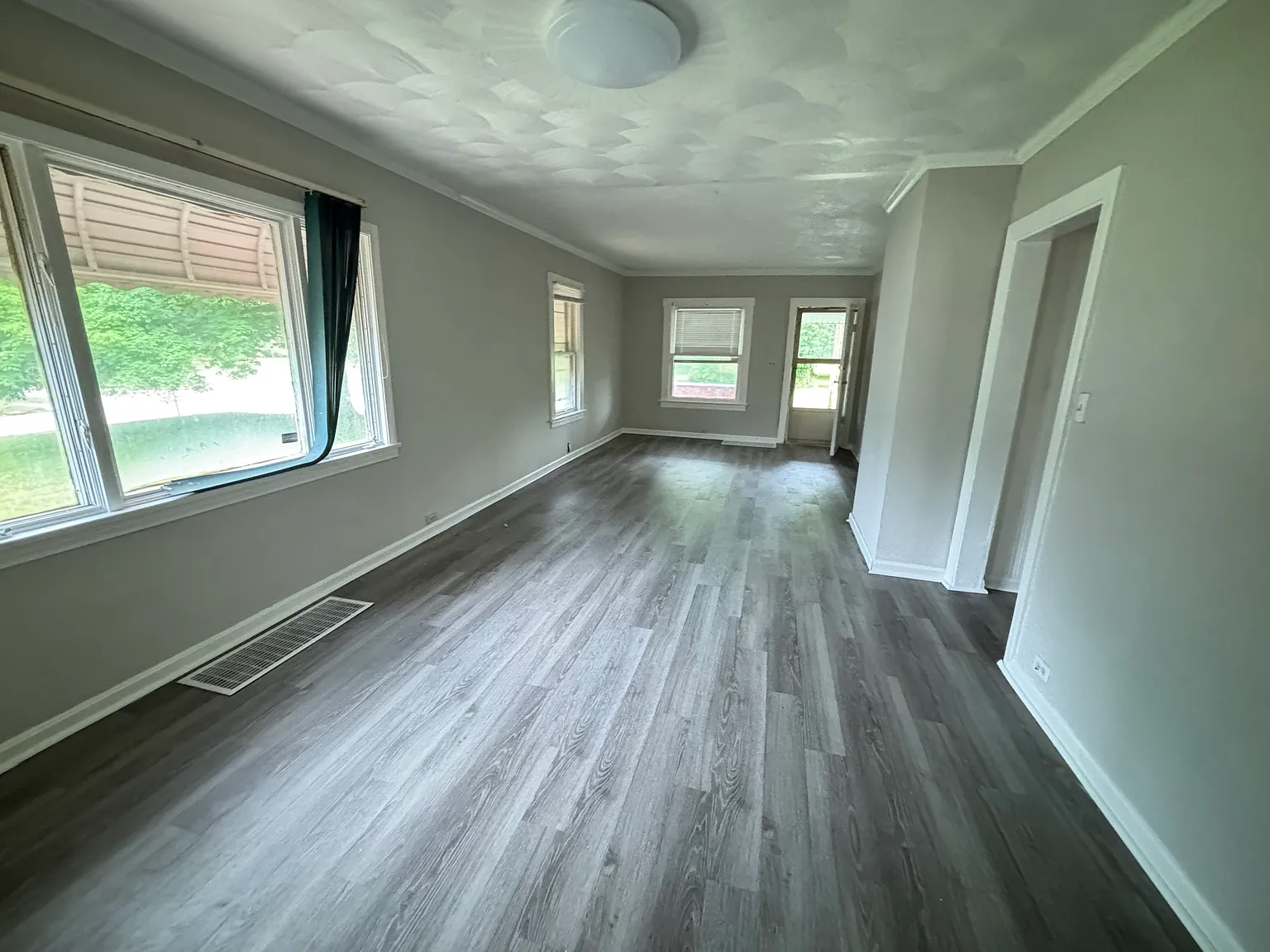 4 bed, 1392 sqft, $1,300 — Photo 4