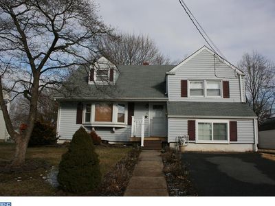 6 Shackamaxon Dr, Hamilton Square, NJ, 08690