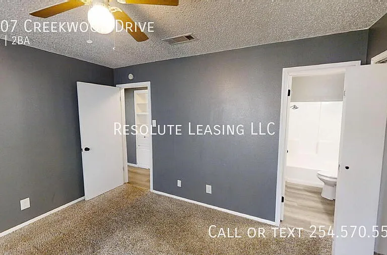 2107 Creekwood Dr — Photo 12