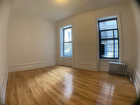 Rented by Bond New York | media 4