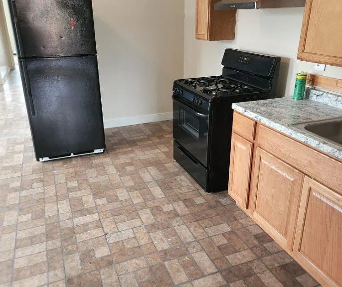125 Franklin Ave #3 — Photo 10