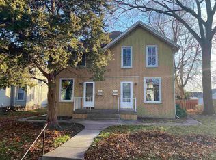 913 W 14th St, Davenport, IA