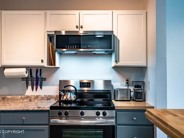 813 Auk St APT E4, Kenai, AK 99611