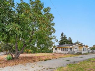 897 Green Valley Rd, Watsonville, CA 95076