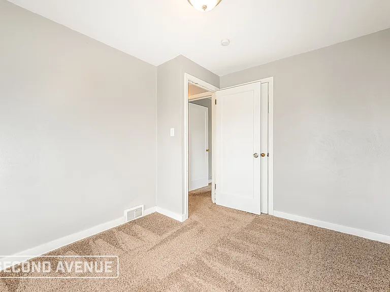 220 Briarwood Dr — Photo 17