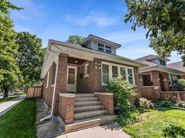 7457 N Maplewood Ave, Chicago, IL 60645