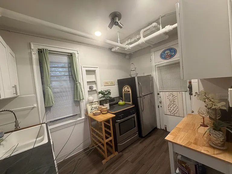 2423 W Lunt Ave #1 — Photo 22