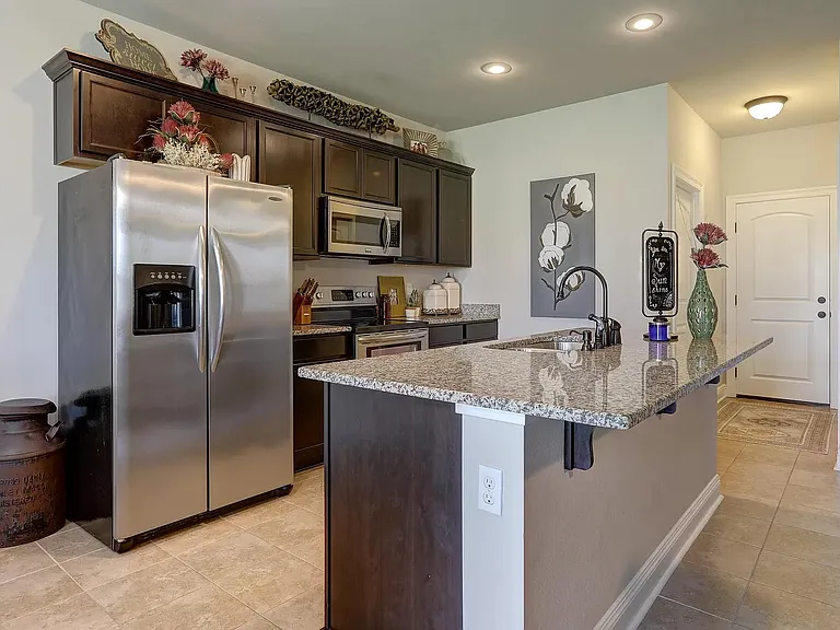 113 Maddox Jude Dr — Photo 2