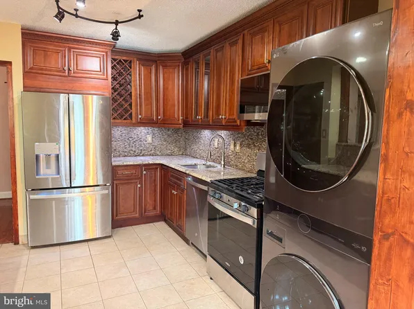 3705 S George Mason Dr, Falls Church, VA