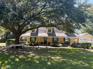 13709 Docena Cir, Ocean Springs, MS 39564