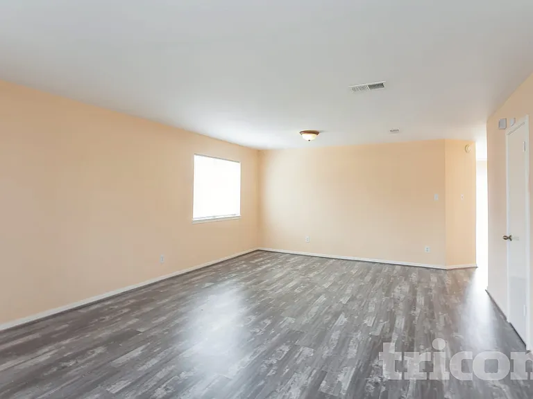 7310 Gettysburg Dr — Photo 3