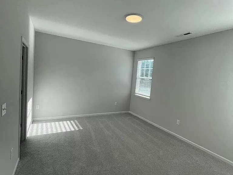 1049 Islip Pl — Photo 25