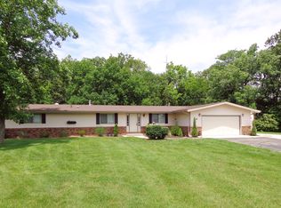 10 Lakeside Villa, Sullivan, IL 61951