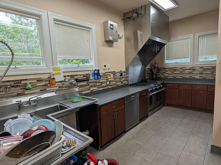 17289 Vaughn Ln — Photo 52