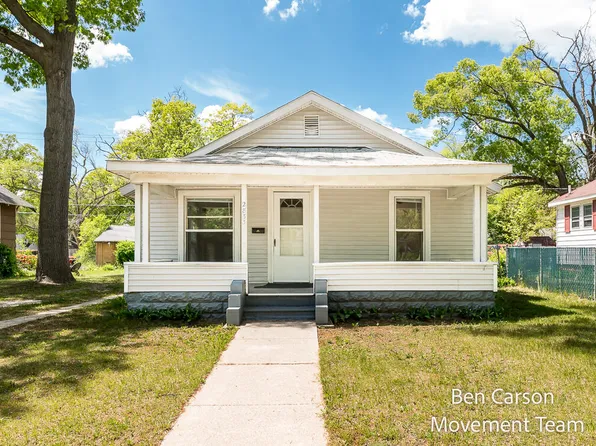 2833 Hoyt St, Muskegon Heights, MI 49444