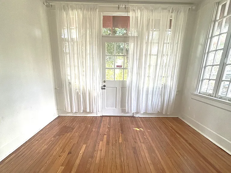 1033 Broadway St #1033 — Photo 12