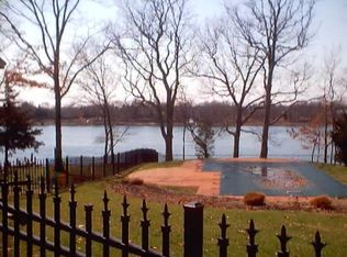 26 S Midway Rd, Shelter Island, NY 11964