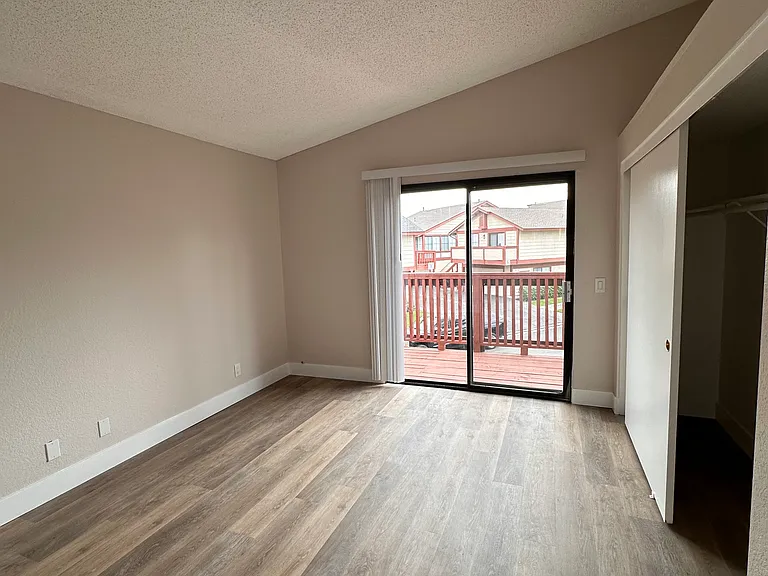 7386 Saddle Rd #B — Photo 14
