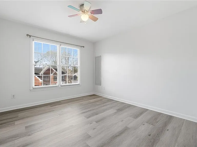 1150 River Overlook Dr — Photo 21