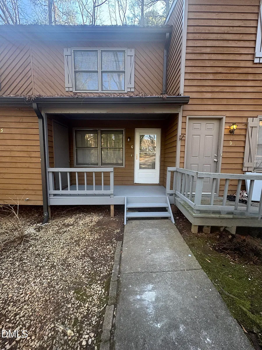Building Photo - 5105 Vann St #C