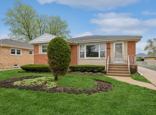 5741 Cleveland St, Morton Grove, IL 60053