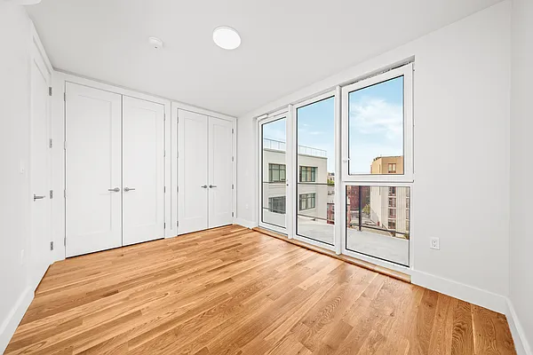 Rented by Nooklyn NYC LLC | media 18