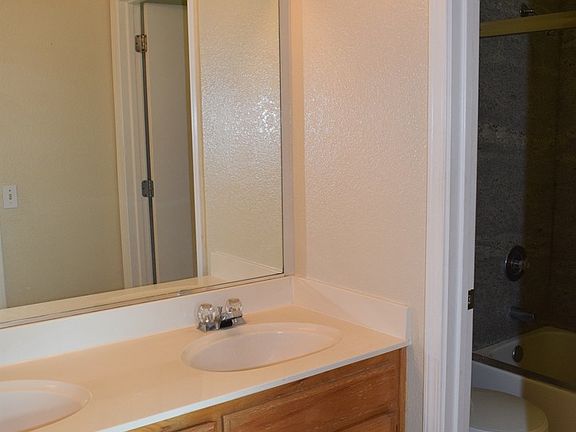 5th image of 8633 Everidge Ct