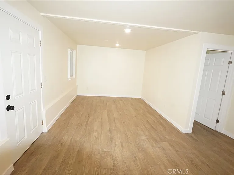 448 W 41st Pl #3/4 — Photo 13