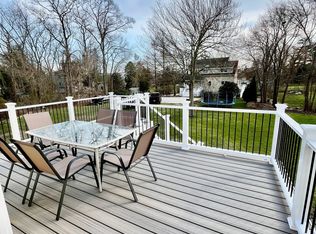 18 Howd Ave, Branford, CT 06405