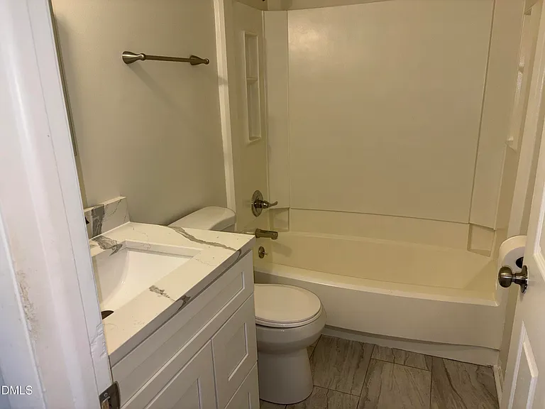 3901 Peppertree Pl — Photo 8