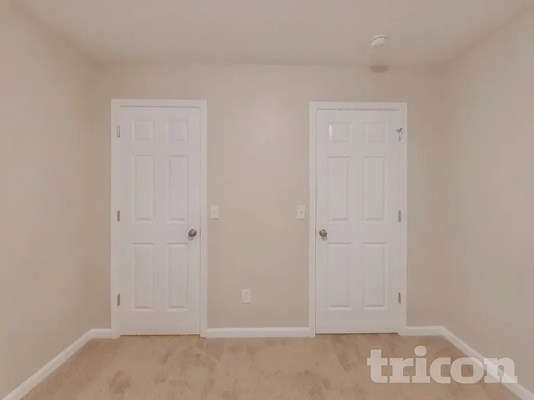 233 Windy Hollow Dr — Photo 10