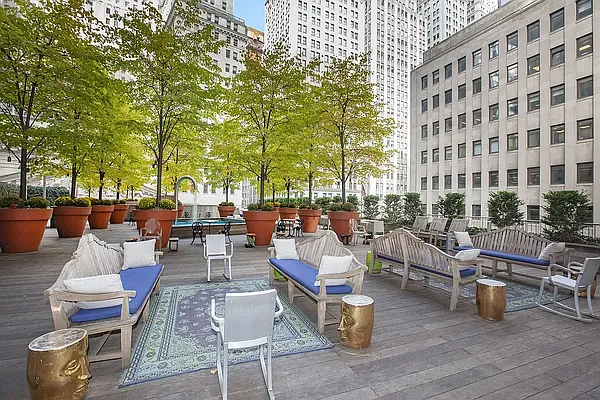 Rented by Hudson Real Estate International LLC | media 24