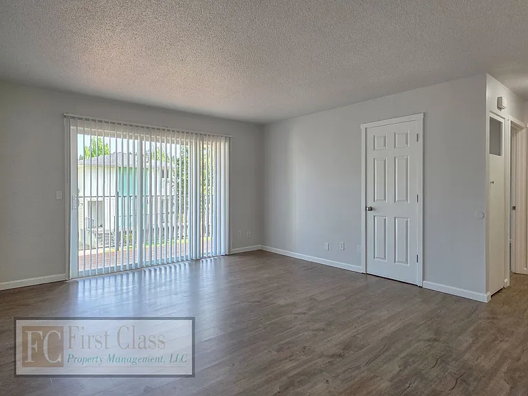 Westview Terrace — Photo 57