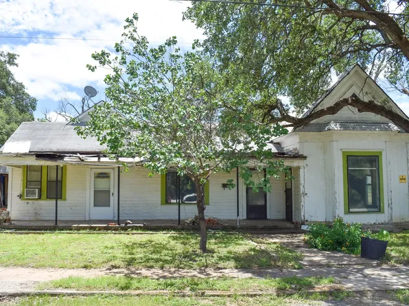 200 E 7th St, Brady, TX 76825