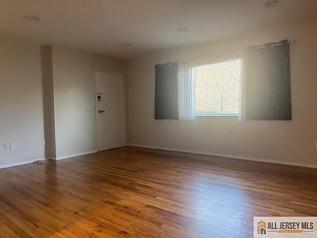 37 Judson St — Photo 2