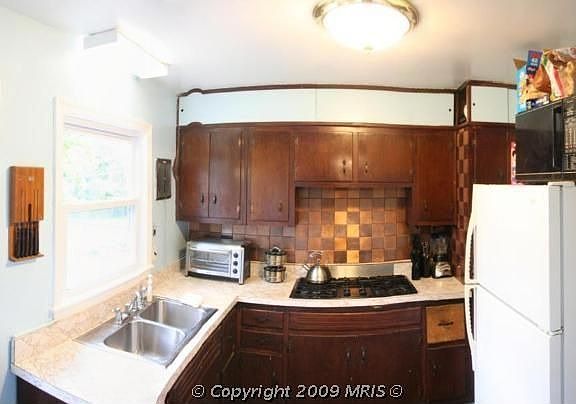 4th image of 4217 Aspen Dr