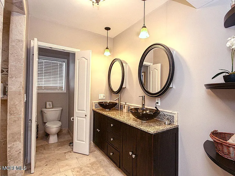 30 Stockton Ave — Photo 14
